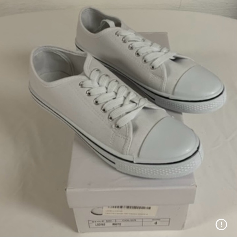 Women’s Canvas White Sneakers Shoes